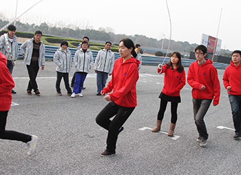 Rope skipping game